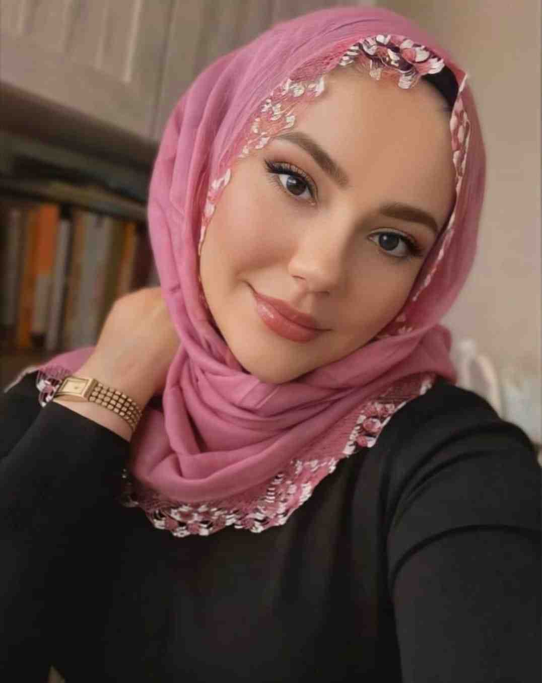 Akçaarmut Cazip Kadın Escort Bayan İzel