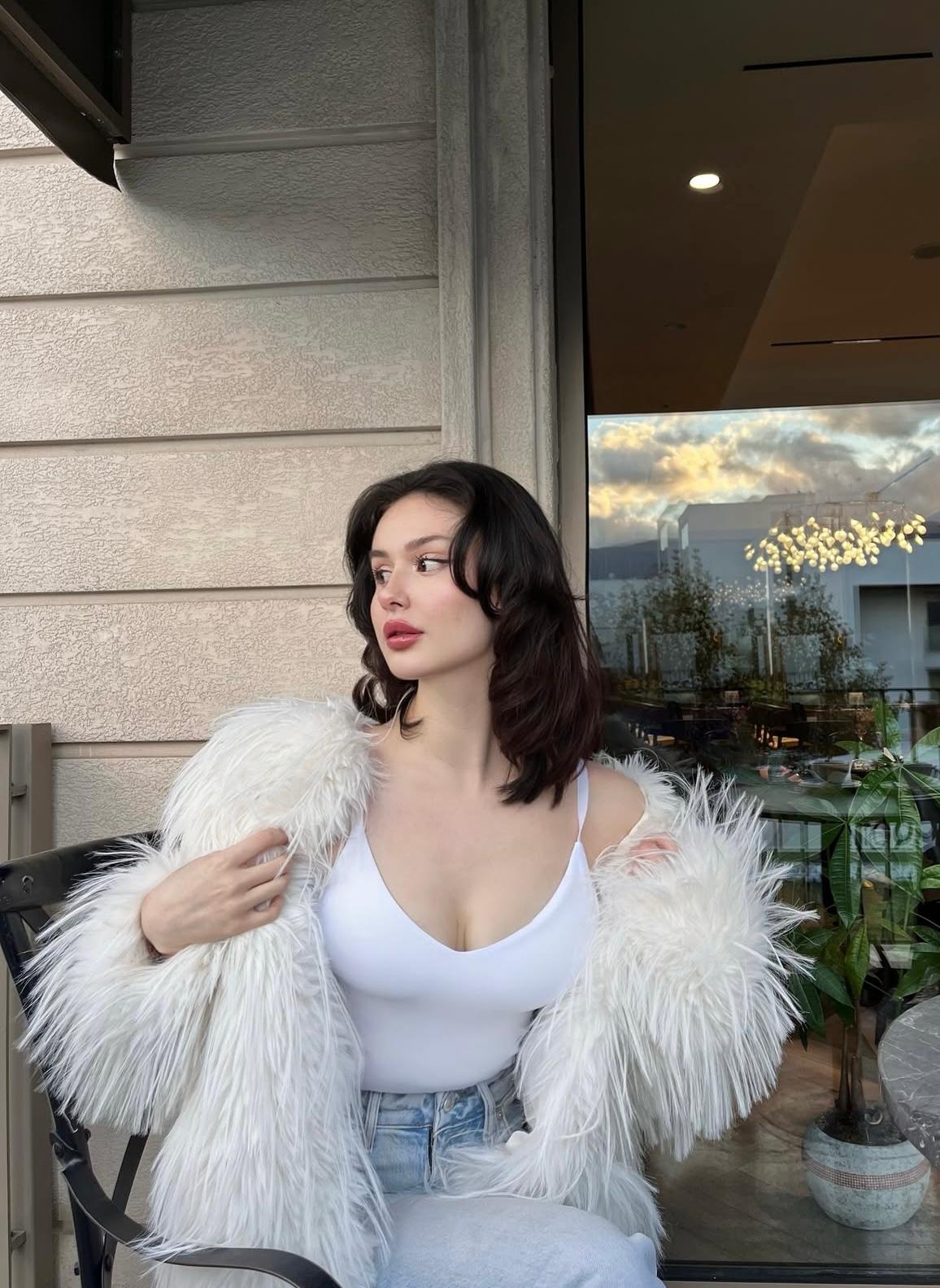 Altınova Huzur Veren Kadın Escort Bayan İdil
